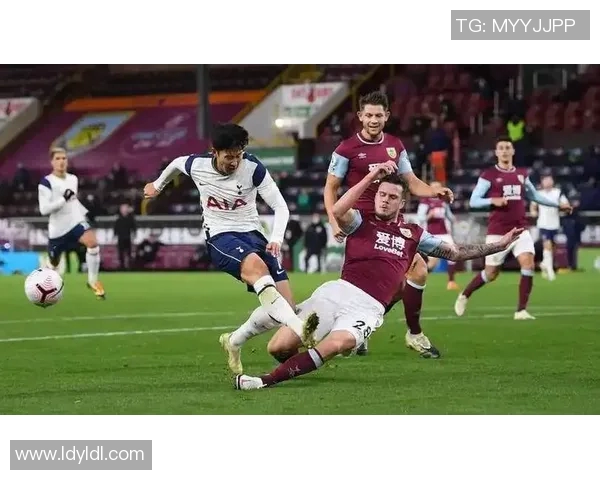 英冠焦点战加的夫城迎战谢周三双方争夺季后赛名额的关键对决 英冠焦点战加的夫城迎战谢周三双方争夺季后赛名额的关键对决