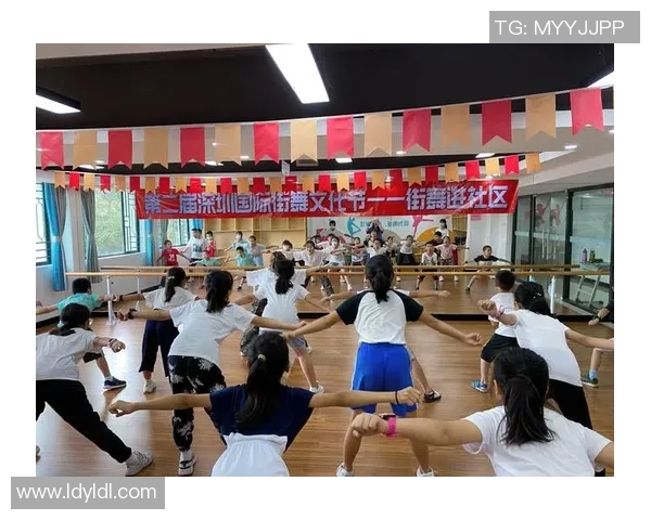 深圳街舞队技术探秘:舞动城市节奏与风格的完美结合 深圳街舞队技术探秘:舞动城市节奏与风格的完美结合