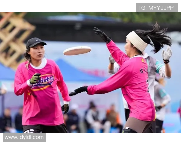 武汉飞盘队团队协作能力大幅提升荣登全国飞盘团队协作排名新高