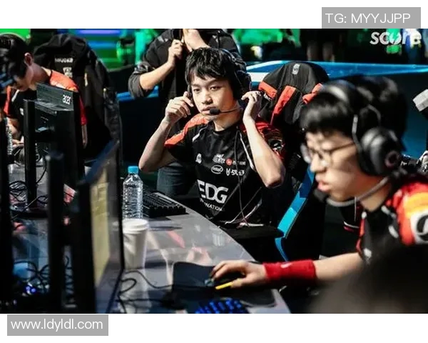 CSGO战术解析:EDG战队如何运用转换体系提升比赛胜率 CSGO战术解析:EDG战队如何运用转换体系提升比赛胜率